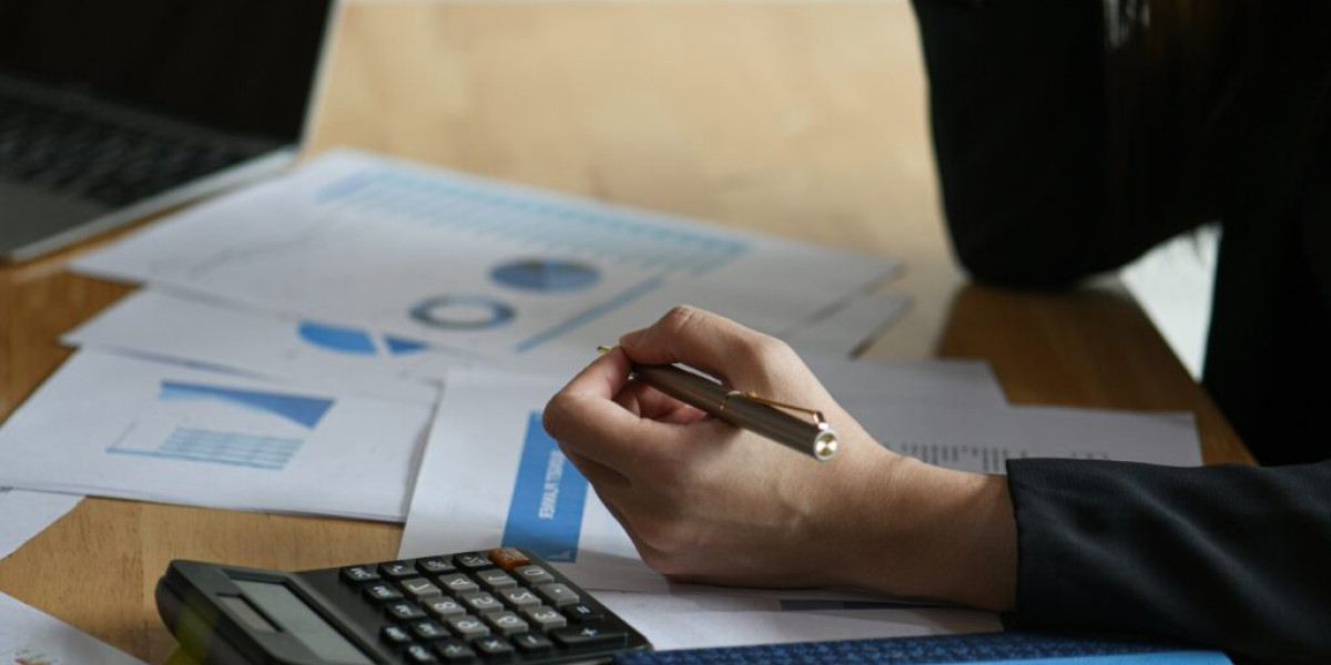 Can a tax advisor in London help with partnership restructuring taxes?